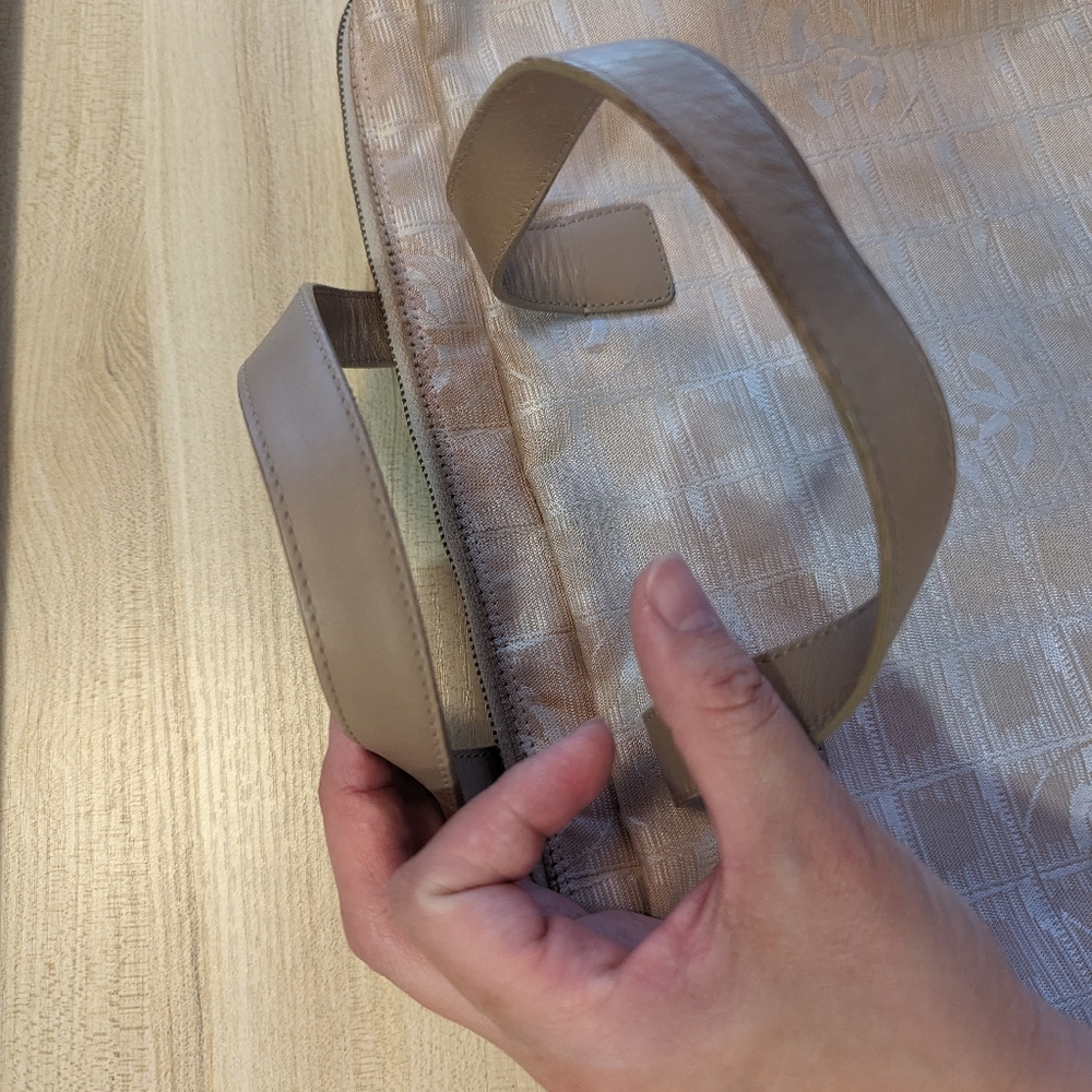 Authentic VTG Chanel Travel Ligne Laptop bag - Picture 14 of 16